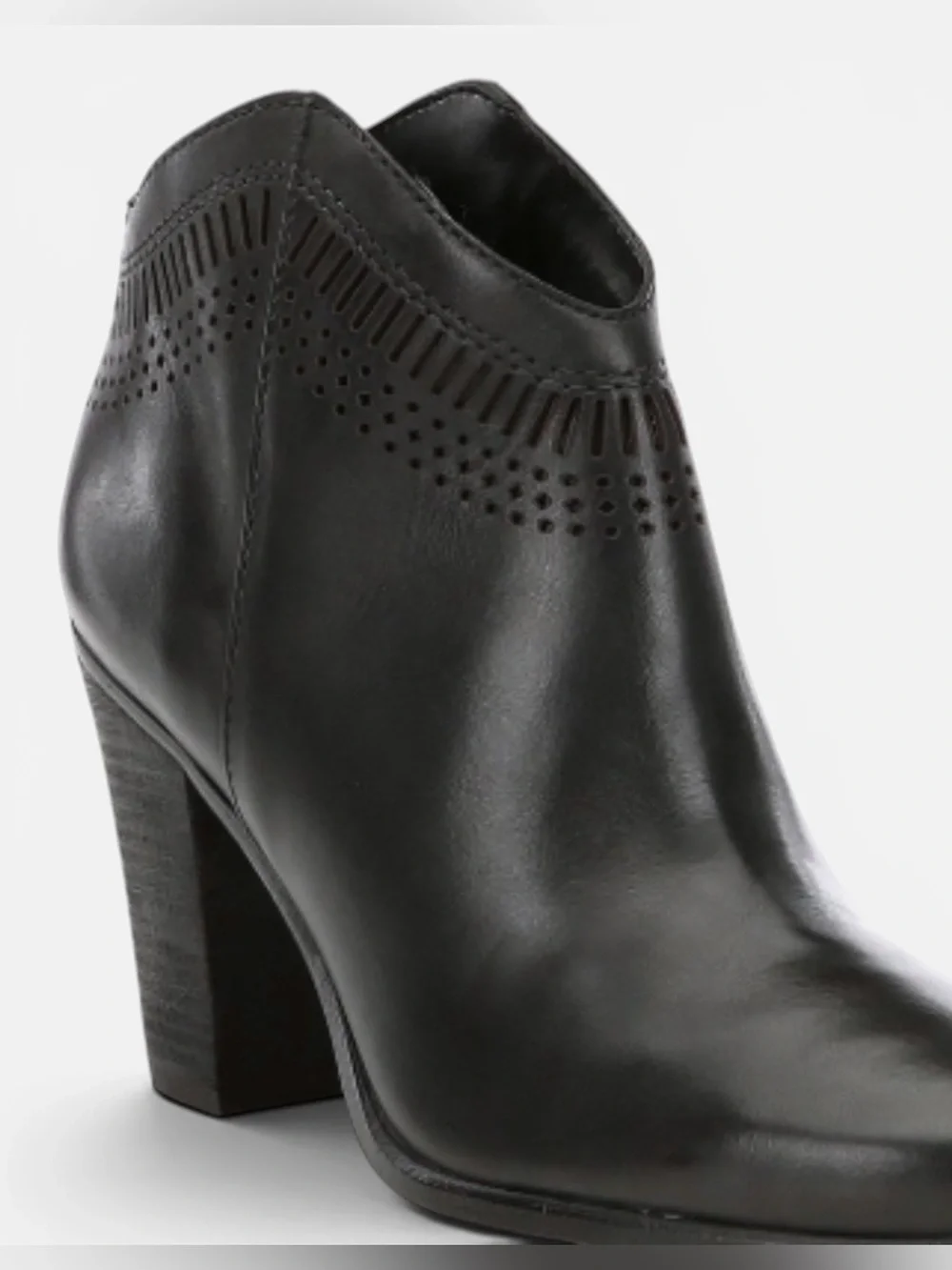 Vince Camuto Fetter Black Laser Cut Leather Heeled Ankle Boots Size 9.5